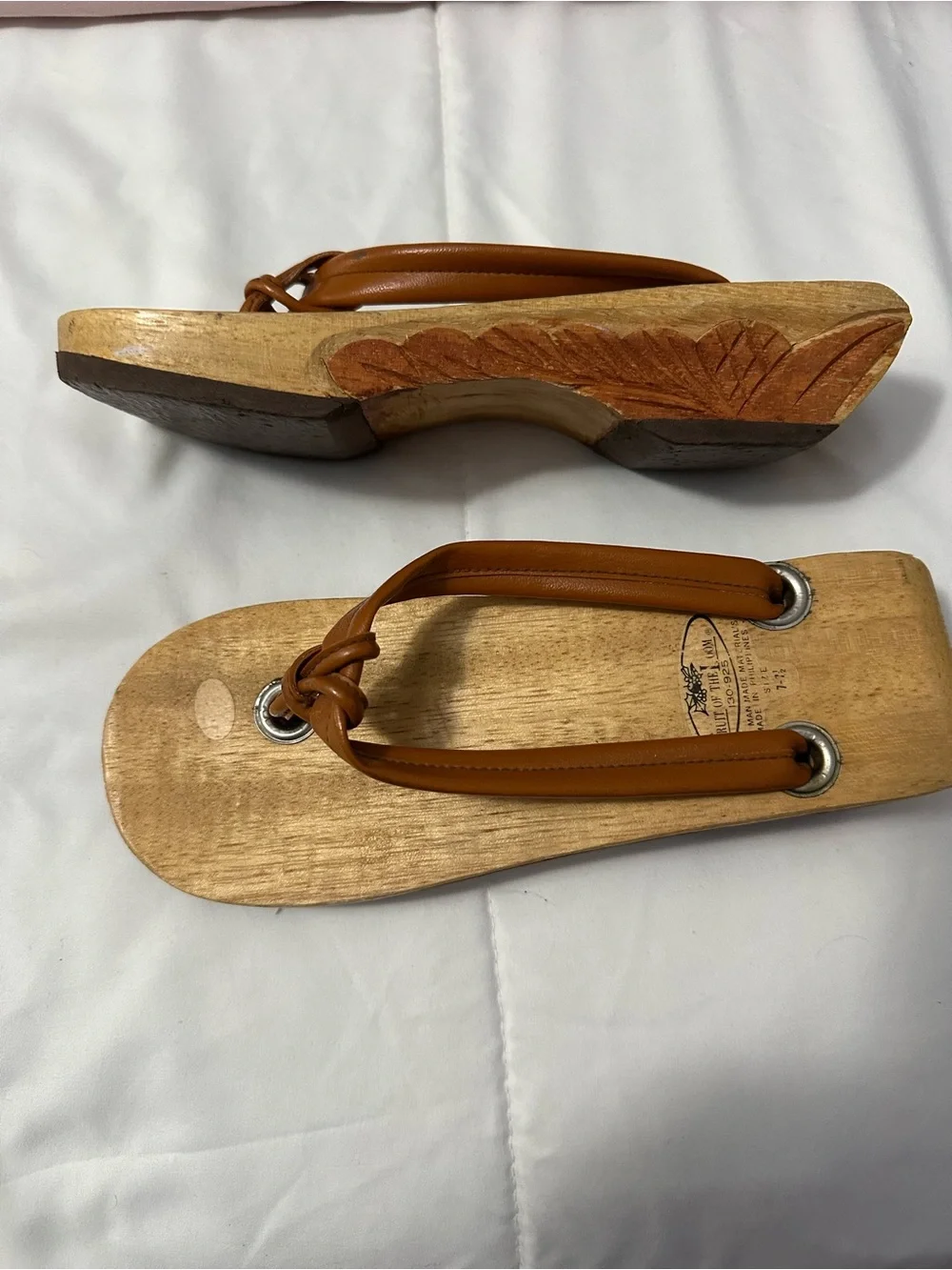 Vintage Fruit of the Loom Wooden Sandals Slides Carved Platform Size 7-7.5